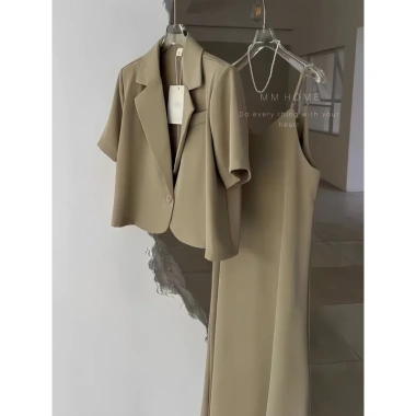 Set Váy 2 Dây Dáng Suông và Áo Blazer Ngắn Tay Thanh Lịch - Giá chỉ 289.000đ 4