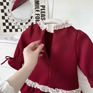 Set Váy Bé Gái Dạ Dàng Quả Bí, Phối Cổ Nơ Đính Đá Tone Đỏ Size 9 (28kg) Giá Ưu Đãi 249.100 VND 7