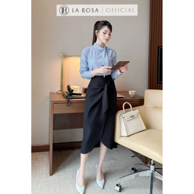 Set Váy Công Sở LaRosa Áo Sơ Mi Nơ Xanh và Chân Váy Bút Chì Thắt Nơ Dáng S885 Giá 415k 5