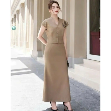 Sét váy dài trẻ trung năng động áo đính hoa may thủ công B49 - Giá chỉ 270.300 VND