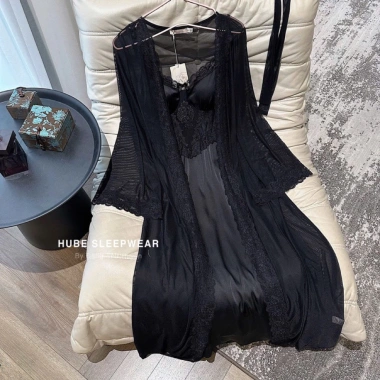 Set Váy Ngủ Lụa Cao Cấp, Áo Choàng Ren Thêu Nổi Dài Tiểu Thư Lyly QCL1 - Hube Sleepwear 645k 6 Set Váy Ngủ Lụa Cao Cấp, Áo Choàng Ren Thêu Nổi Dài Tiểu Thư Lyly QCL1 - Hube Sleepwear 645k 6