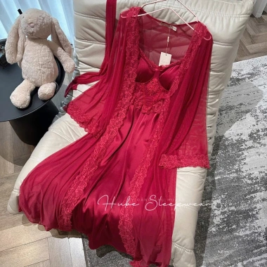Set Váy Ngủ Lụa Cao Cấp, Áo Choàng Ren Thêu Nổi Dài Tiểu Thư Lyly QCL1 - Hube Sleepwear 645k 9 Set Váy Ngủ Lụa Cao Cấp, Áo Choàng Ren Thêu Nổi Dài Tiểu Thư Lyly QCL1 - Hube Sleepwear 645k 9