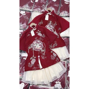 Set váy nữ Tết MININA áo tơ thêu hoa sen cá chép đính nút tàu + phụ kiện, chân váy tơ nến - Giá ưu đãi 205.002₫
