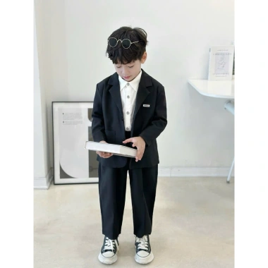 Set Vest Cao Cấp Phong Cách Đường Phố Hàn Quốc Bé Trai Giá Ưu Đãi 280.000₫ 3 Set Vest Cao Cấp Phong Cách Đường Phố Hàn Quốc Bé Trai Giá Ưu Đãi 280.000₫ 3