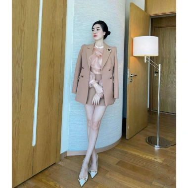 Set vest nữ blazer Adela CHY màu hồng, xanh, đen, trắng, be, chiết eo, đệm vai, chất liệu cao cấp, giảm 1.49tr