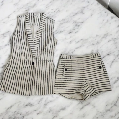 Set Vet Size M: Quần + Khoác Blazer Ngắn Tay, Giá giảm từ 550.400 còn 430.000, Thời trang nữ
