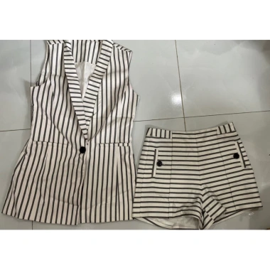 Set Vet Size M: Quần + Khoác Blazer Ngắn Tay, Giá giảm từ 550.400 còn 430.000, Thời trang nữ 9 Set Vet Size M: Quần + Khoác Blazer Ngắn Tay, Giá giảm từ 550.400 còn 430.000, Thời trang nữ 9