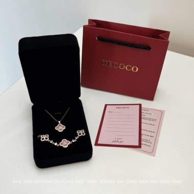 Set vòng cổ & vòng tay SAKURA cỏ 4 lá charm hoa đá xà cừ mạ vàng trắng - Giảm 22% chỉ 189.000₫ 6 Set vòng cổ & vòng tay SAKURA cỏ 4 lá charm hoa đá xà cừ mạ vàng trắng - Giảm 22% chỉ 189.000₫ 6