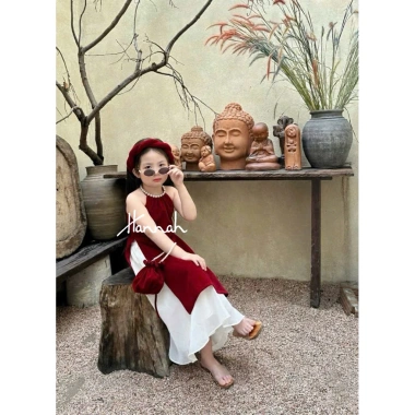Set Yếm Nhung Đỏ Mấn Túi Bé Gái 8-40kg - Áo Yếm Tết Sang Chảnh 405.000₫ 5 Set Yếm Nhung Đỏ Mấn Túi Bé Gái 8-40kg - Áo Yếm Tết Sang Chảnh 405.000₫ 5