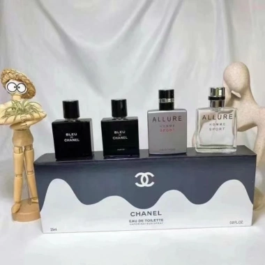 SETMINI Nước Hoa Nam Mini 4 Chai 25ml - Lưu Hương Đỉnh, Hộp Quà Đẹp Giá 400.000 VNĐ 4 SETMINI Nước Hoa Nam Mini 4 Chai 25ml - Lưu Hương Đỉnh, Hộp Quà Đẹp Giá 400.000 VNĐ 4