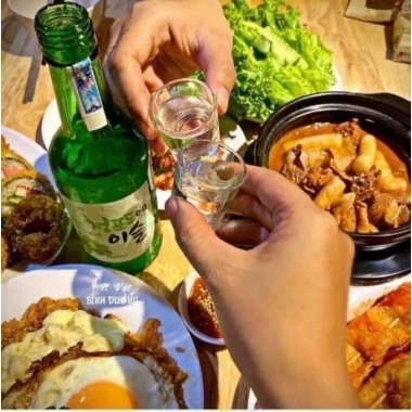 Ship hoả tốc Hộp quà tặng 6 chai Nước hoa quả Soju Jinro HQ - Giảm giá 279k