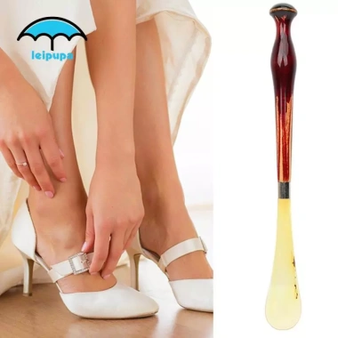 Shoehorn Giày Sừng Nâng Giày Nhẹ Dành Cho Nữ & Người Cao Tuổi - Giá 69.120₫ 2 Shoehorn Giày Sừng Nâng Giày Nhẹ Dành Cho Nữ & Người Cao Tuổi - Giá 69.120₫ 2