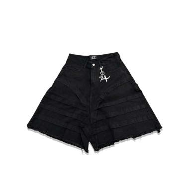 Shorts 24 BIRTH thời trang, tặng móc khoá 24 - Giá giảm còn 875.000 VNĐ Shorts 24 BIRTH thời trang, tặng móc khoá 24 - Giá giảm còn 875.000 VNĐ