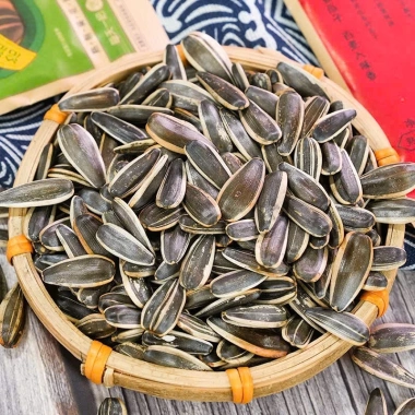 Sỉ 1 thùng 32 gói hạt hướng dương không tẩm vị CHACHA 80gr – Giá ưu đãi 475.000đ