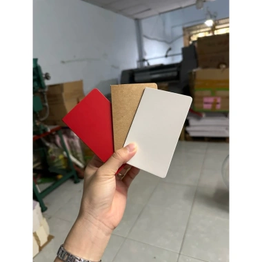 Sỉ 100 thiệp giấy trơn nâu kraft, trắng, đỏ – Dùng làm thiệp handmade, thanks card, giá chỉ 65.000đ