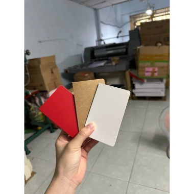 Sỉ 100 thiệp giấy trơn nâu kraft, trắng, đỏ – Dùng làm thiệp handmade, thanks card, giá chỉ 65.000đ