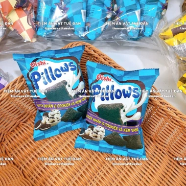 Snack Pillows Oishi Bịch 10 gói Nhân Sữa Dừa Socola Kem Vani 14g - 18.000₫