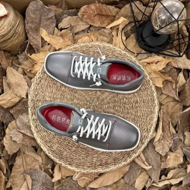 Sneakers CODE By Gentry Da Thật Dây Co Dãn Tiện Lợi - Giá ưu đãi 1.305.000đ