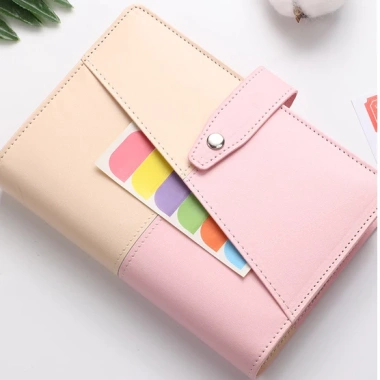 Sổ Còng Đựng Tiền Lập Kế Hoạch Chi Tiêu Da PU Khóa Bấm 6 Còng và 12 Túi Zip Giảm 115k