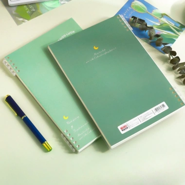 Sổ còng Good Luck A5-B5 120 trang thay giấy, bìa nhựa binder, khuyết còng - Giá 30.000₫