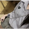 Sơ mi kẻ dài tay thêu tim PLAY - Shyncloset, giảm còn 158.000, chất liệu mềm mại, phong cách trẻ trung 2