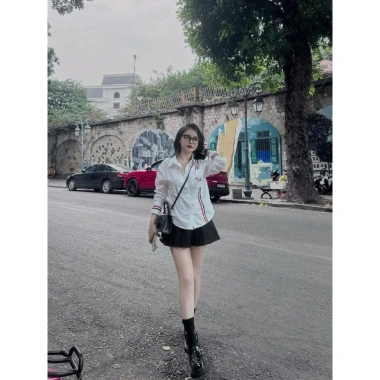 Sơ mi nữ dài tay NEO 2 sọc đen đỏ: Giá chỉ 139k, giảm tới 30% 4 Sơ mi nữ dài tay NEO 2 sọc đen đỏ: Giá chỉ 139k, giảm tới 30% 4