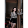 Sơ mi nữ lụa dài tay cao cấp công sở họa tiết chữ trắng phối nền đen - MQ Boutique 3