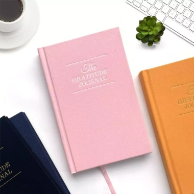Sổ Tay Gratitude Journal A5 - Tự Kỷ Luật, Đánh Dấu, Trang Lịch, Giấy Dày - Giá 157.788₫ 5 Sổ Tay Gratitude Journal A5 - Tự Kỷ Luật, Đánh Dấu, Trang Lịch, Giấy Dày - Giá 157.788₫ 5