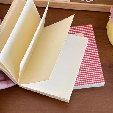 Sổ tay kẻ caro cà chua đồng quê - Bìa dày, trang trắng, nhật ký và ghi chép học sinh - 50.000₫