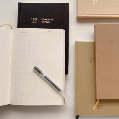 Sổ tay Planner Intentional JC Notebook - Sắp xếp công việc, theo dõi thói quen, chỉ 139.000đ