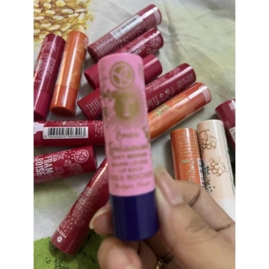 Son dưỡng môi Yves Rocher 4.8g - Dưỡng ẩm, giữ ẩm, giảm nứt, chỉ 150.000đ 4 Son dưỡng môi Yves Rocher 4.8g - Dưỡng ẩm, giữ ẩm, giảm nứt, chỉ 150.000đ 4