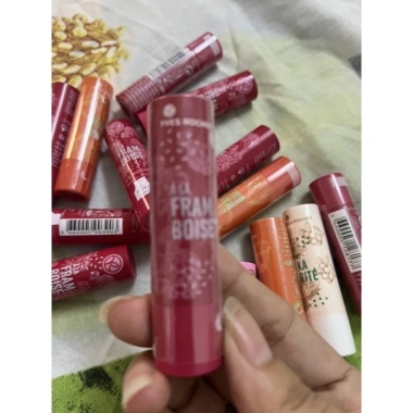 Son dưỡng môi Yves Rocher 4.8g - Dưỡng ẩm, giữ ẩm, giảm nứt, chỉ 150.000đ 5 Son dưỡng môi Yves Rocher 4.8g - Dưỡng ẩm, giữ ẩm, giảm nứt, chỉ 150.000đ 5