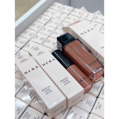 Son Hera Sensual Spicy Nude Gloss vỏ đen mẫu mới 5g - Giá ưu đãi 550.000 đồng