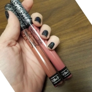 Son kem lì Kat Von Đ Everlasting - Môi quyến rũ, giảm giá từ 632.100 xuống 490.000 VND 2 Son kem lì Kat Von Đ Everlasting - Môi quyến rũ, giảm giá từ 632.100 xuống 490.000 VND 2