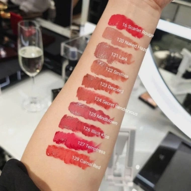 Son kem Tom Ford Liquid Lip Luxe Matte 6ml - Màu lâu, Giá ưu đãi 620.000₫ 4 Son kem Tom Ford Liquid Lip Luxe Matte 6ml - Màu lâu, Giá ưu đãi 620.000₫ 4