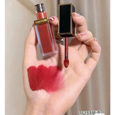 Son kem Tom Ford Liquid Lip Luxe Matte - Nhiều màu, giá ưu đãi 613.000₫