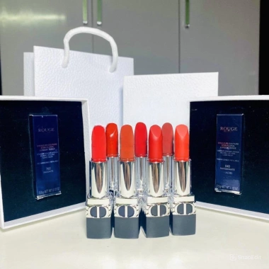 Son Limited Rouge Full Box + Hộp Túi Xách - Giá ưu đãi 650.000 VNĐ, màu đậm, bám lâu