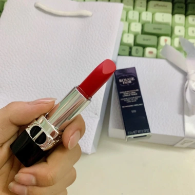 Son Limited Rouge Full Box + Hộp Túi Xách - Giá ưu đãi 650.000 VNĐ, màu đậm, bám lâu