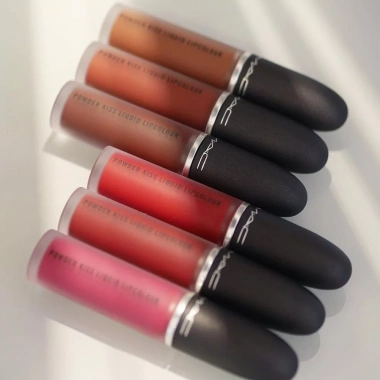 Son MAC 997 Powder Kiss Liquid - Nâu Tây, giá 550k (giảm từ 715k), màu mịn, lâu trôi 2 Son MAC 997 Powder Kiss Liquid - Nâu Tây, giá 550k (giảm từ 715k), màu mịn, lâu trôi 2