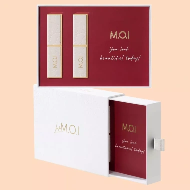 Son Môi Lì Love MOI Cosmetics 4g - Dưỡng 6-8h, Bám Màu Chắc Chắn, Giá 399k