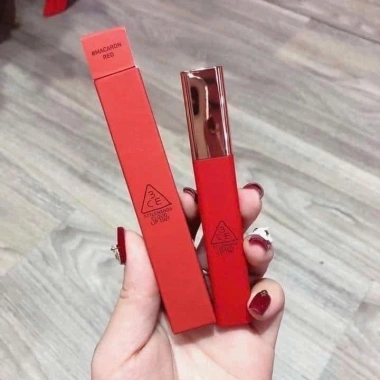 Son môi Macaron Red tone đỏ tươi – Màu đẹp, lâu trôi, giảm giá 23% chỉ 330.000₫