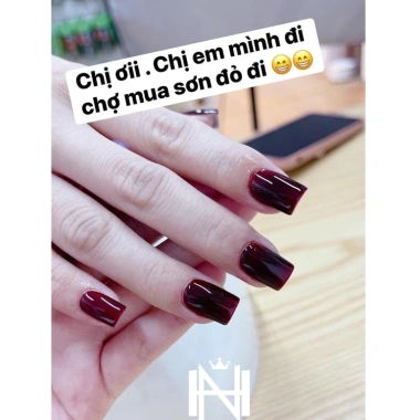 Sơn thạch đỏ rượu vang Annies cao cấp – Đỏ bóng kính, chỉ 35.000₫ (giá gốc 43.050₫)
