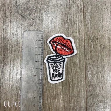 Sticker logo mẫu môi miệng giá chỉ 5.000 VNĐ - Thiết kế sáng tạo, dán nhanh