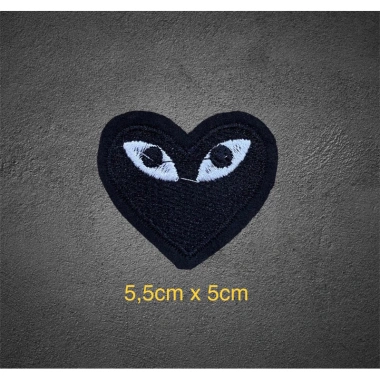Sticker logo thêu hình trái tim ủi nhiệt - Giá chỉ 6.000đ, giảm từ 7.320đ