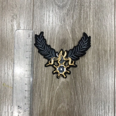 Sticker logo thêu tròn cánh lá - Decal dán đẹp, giá ưu đãi 7.200đ