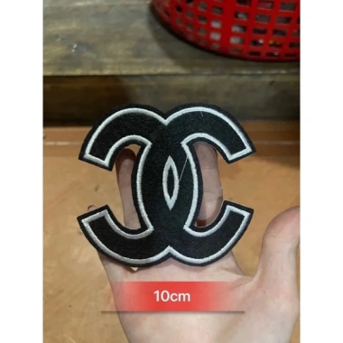 Sticker logo thêu X chan.e.ll 10cm ủi nhiệt giá chỉ 9.000đ giảm tới 22%