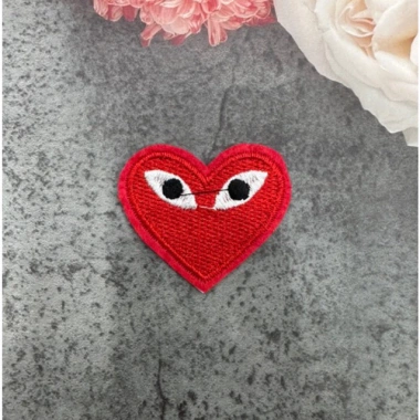 Sticker Tim Mắt 3 màu ủi nhiệt - Logo thêu chất lượng, giá chỉ 6.000₫ giảm từ 7.320₫