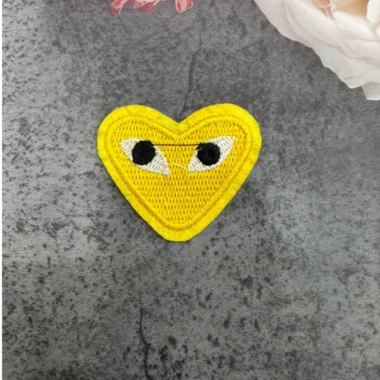 Sticker Tim Mắt 3 màu ủi nhiệt - Logo thêu chất lượng, giá chỉ 6.000₫ giảm từ 7.320₫