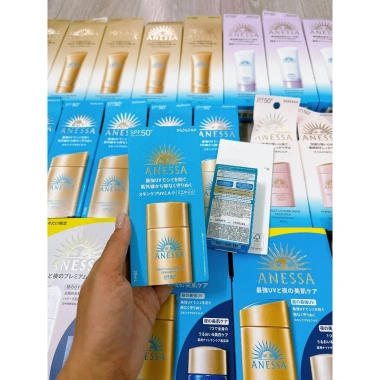 Sữa Chống Nắng Anessa SPF50+ PA++++ 20ml Dưỡng Da Kiềm Dầu Bảo Vệ - 196k