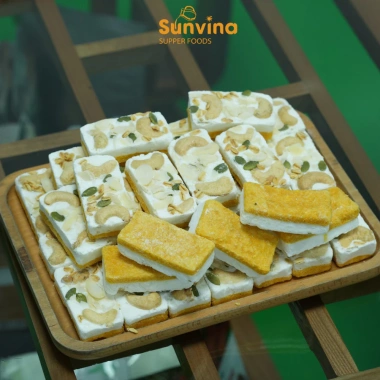 Sữa chua trái cây sấy khô SUNVINA công nghệ thăng hoa, hạt dinh dưỡng, 120.000đ (giảm từ 151.200đ)
